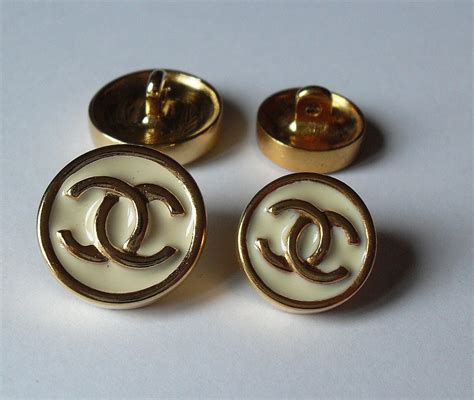 chanel button logo.